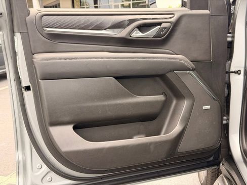 Used 2024 GMC Yukon XL Denali RWD image 27