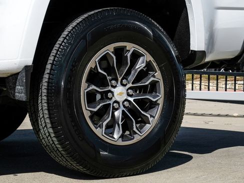 Used 2019 Chevrolet Colorado W/T RWD image 46