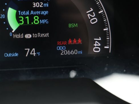 Used 2025 Toyota RAV4 XLE w/ Convenience Package FWD image 5