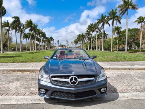 Used 2009 Mercedes-Benz SL 550 image 3