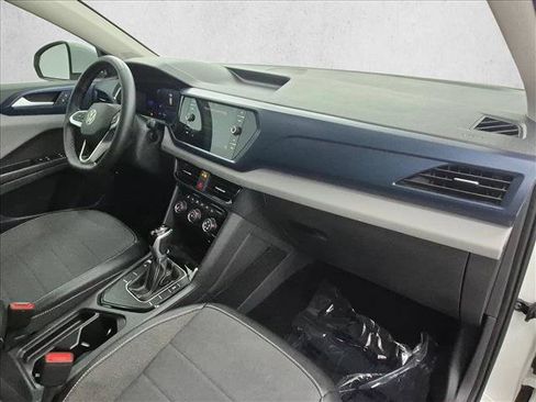 Used 2023 Volkswagen Taos SE w/ Panoramic Sunroof Package FWD image 26