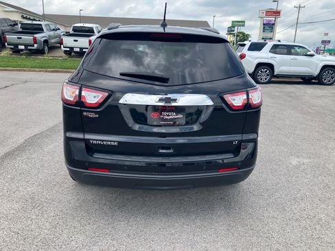 Used 2017 Chevrolet Traverse LT FWD image 6