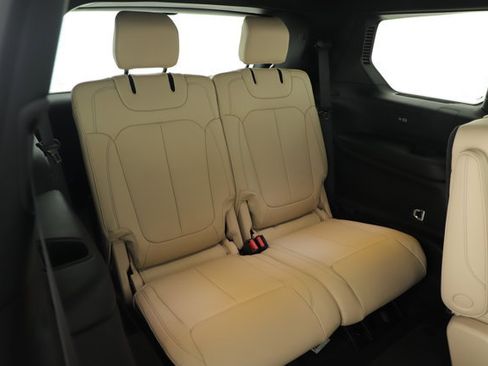 New 2026 Jeep Grand Cherokee L Limited image 16