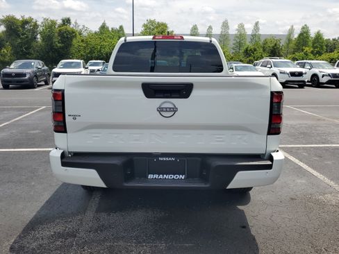 New 2025 Nissan Frontier SV image 6