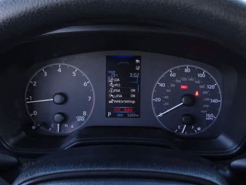 Used 2025 Toyota Corolla LE image 25