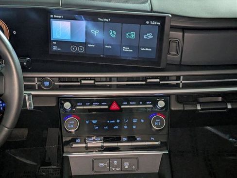 Used 2025 Hyundai Santa Fe SEL FWD image 14