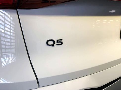 Used 2025 Audi Q5 Premium AWD/4WD image 10