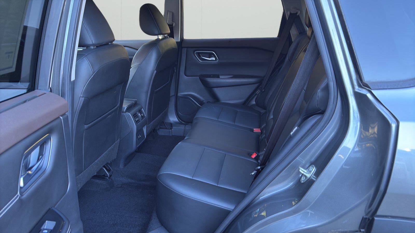 Used 2021 Nissan Rogue SV w/ Premium Package AWD/4WD image 11