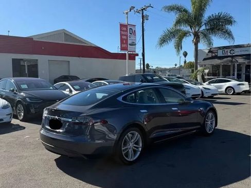 Used 2016 Tesla Model S 70 image 4