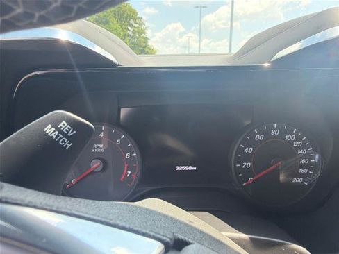 Used 2019 Chevrolet Camaro SS RWD image 4