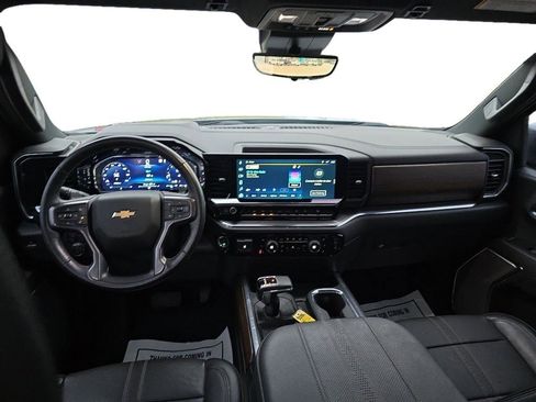 Used 2023 Chevrolet Silverado 1500 High Country w/ Technology Package image 8