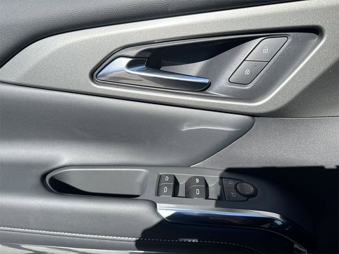 New 2026 Chevrolet Traverse LT image 15