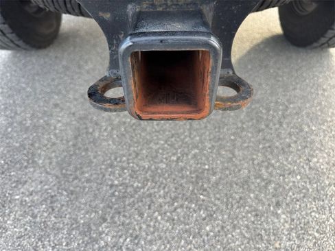 Used 2022 GMC Sierra 2500 Pro w/ Convenience Package image 16