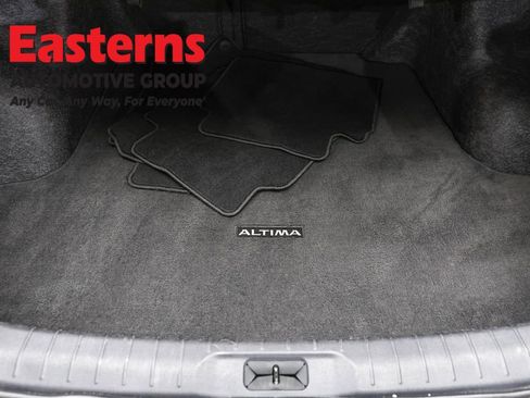 Used 2024 Nissan Altima 2.5 SV FWD image 9