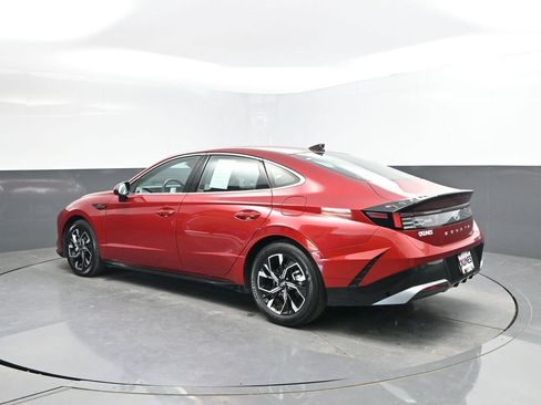 Used 2025 Hyundai Sonata SEL FWD image 5