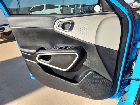 Used 2023 Kia Soul GT-Line image 13