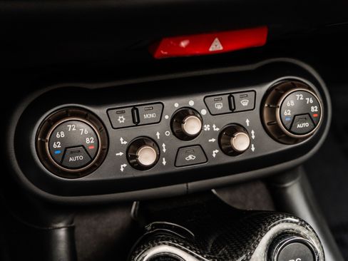 Used 2011 Ferrari California image 28