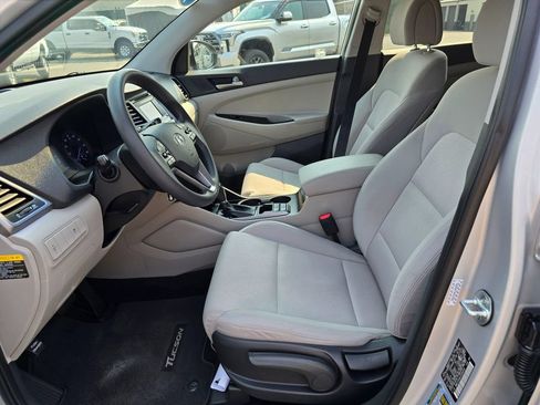 Used 2018 Hyundai Tucson SE w/ Cargo Package AWD/4WD image 19