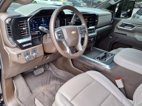 Used 2025 Chevrolet Silverado 2500 LTZ w/ LTZ Premium Texas Edition AWD/4WD image 20