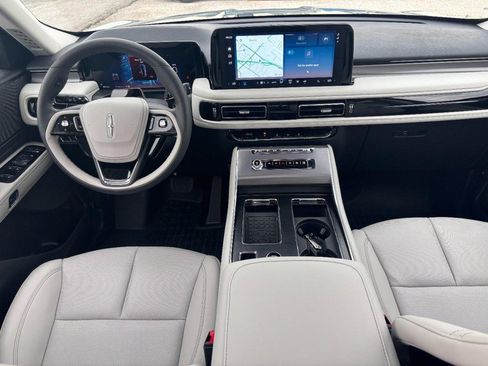 New 2026 Lincoln Aviator AWD image 13
