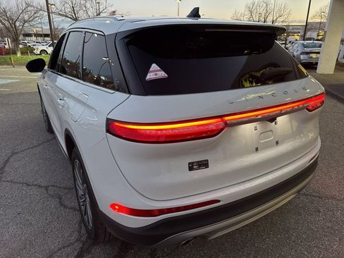 Used 2023 Lincoln Corsair Reserve image 8