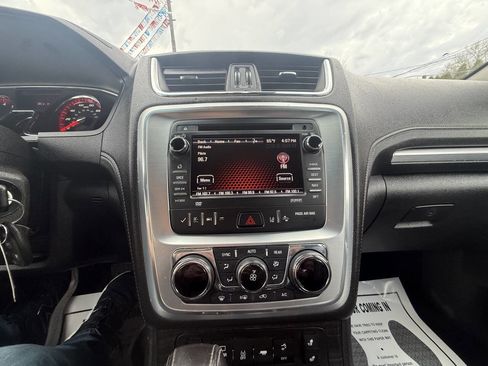 Used 2015 GMC Acadia SLT AWD/4WD image 4