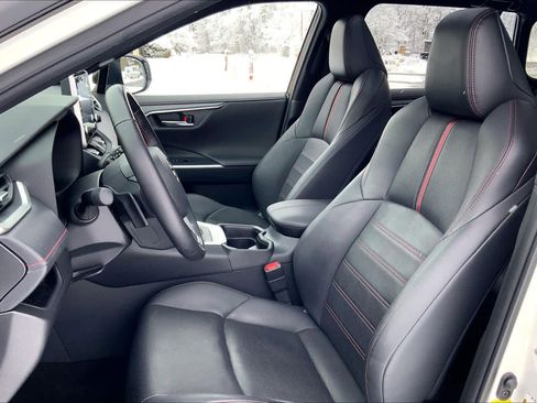 Used 2021 Toyota RAV4 XSE w/ Premium Package image 9