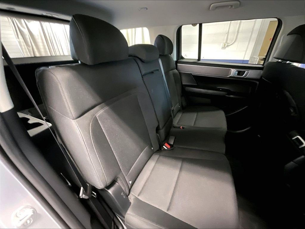 Used 2024 Hyundai Santa Fe SE AWD/4WD image 16