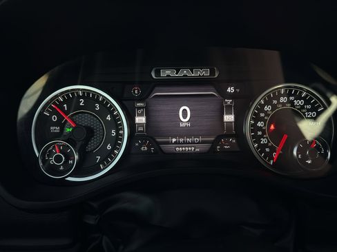 Used 2024 RAM 1500 Laramie image 18