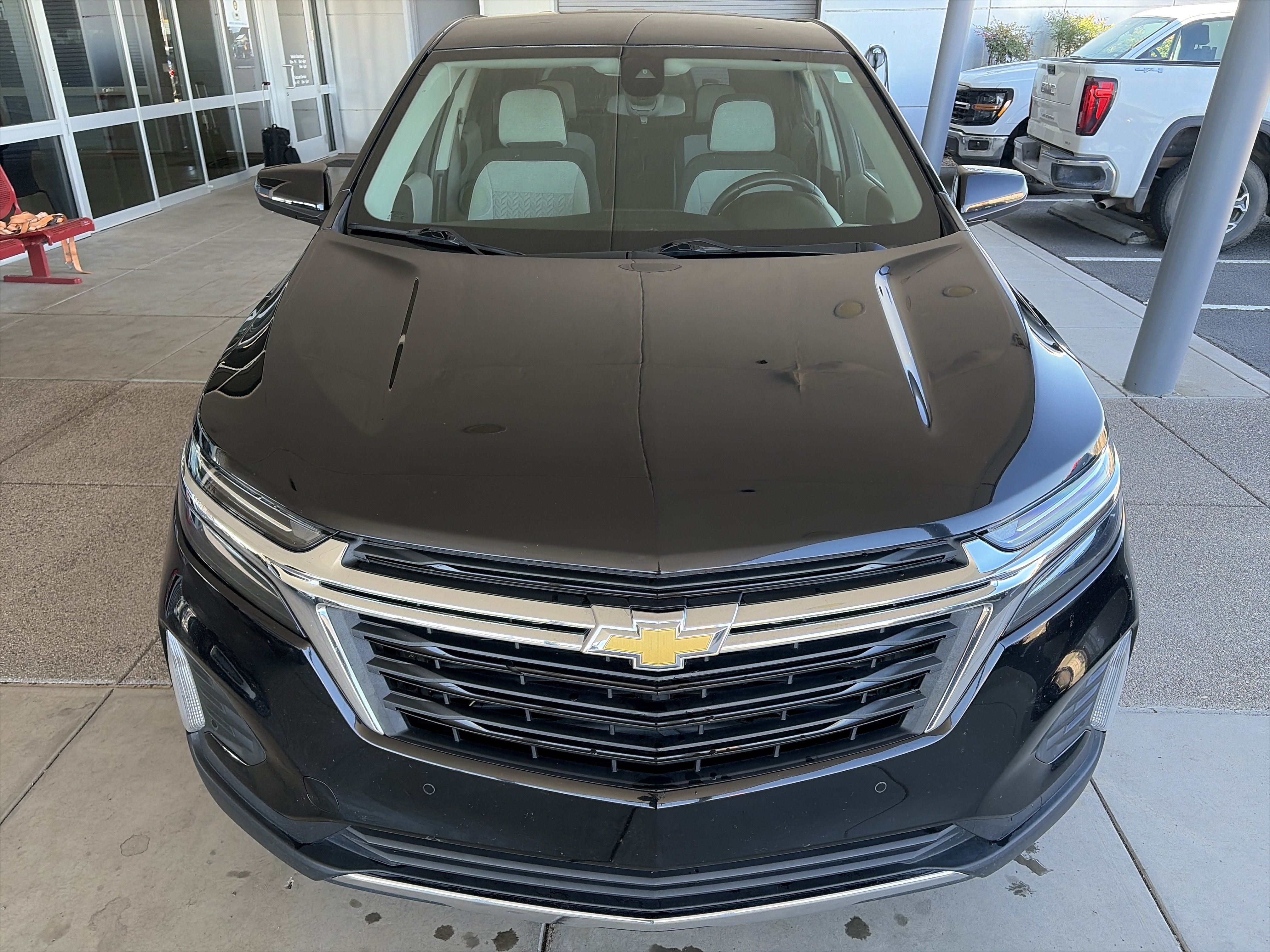 Used 2024 Chevrolet Equinox LT AWD/4WD image 2
