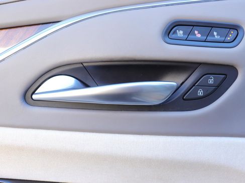 Used 2021 Cadillac Escalade Premium Luxury Platinum image 26