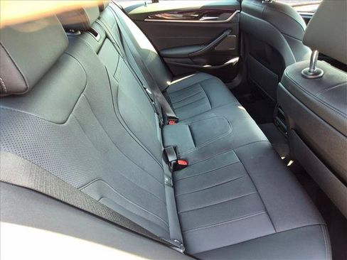 Used 2023 BMW 540i w/ Premium Package RWD image 21