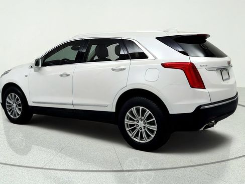 Used 2017 Cadillac XT5 Luxury w/ Driver Awareness Package FWD image 3