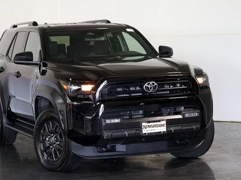 Used 2025 Toyota 4Runner SR5 AWD/4WD image 6
