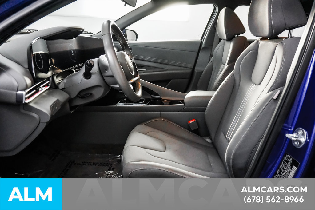 Used 2025 Hyundai Elantra SEL FWD image 13