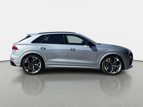 Used 2026 Audi RS Q8 performance image 2