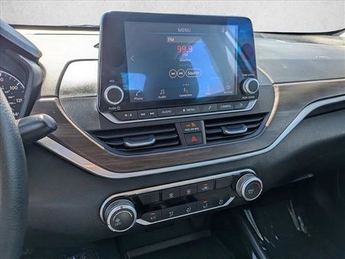 Used 2023 Nissan Altima 2.5 SV FWD image 15