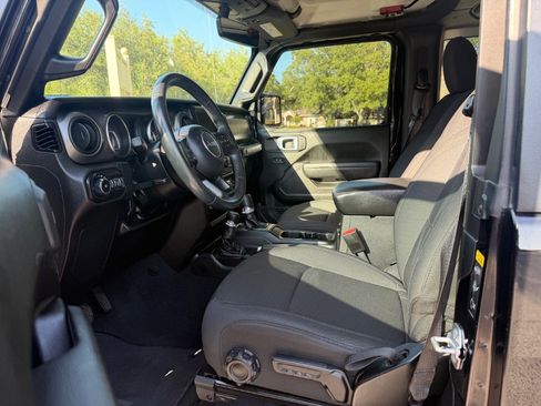 Used 2022 Jeep Wrangler Sport AWD/4WD image 14