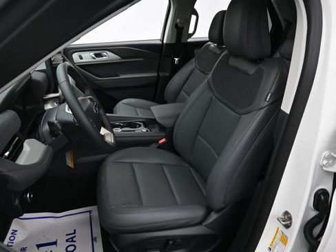 New 2026 Ford Explorer Active w/ Active Comfort Package image 12