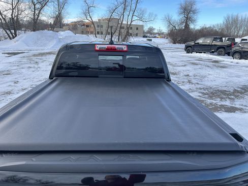 Used 2023 Chevrolet Colorado Z71 w/ Z71 Convenience Package 2 image 19