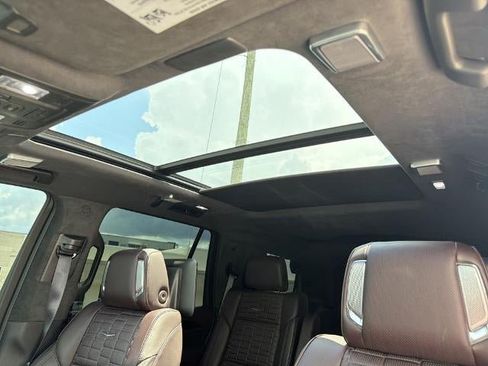 Used 2024 Cadillac Escalade Sport Platinum AWD/4WD image 37