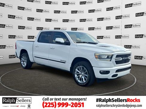Used 2024 RAM 1500 Laramie AWD/4WD image 1