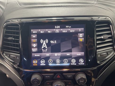 Used 2021 Jeep Grand Cherokee High Altitude image 12