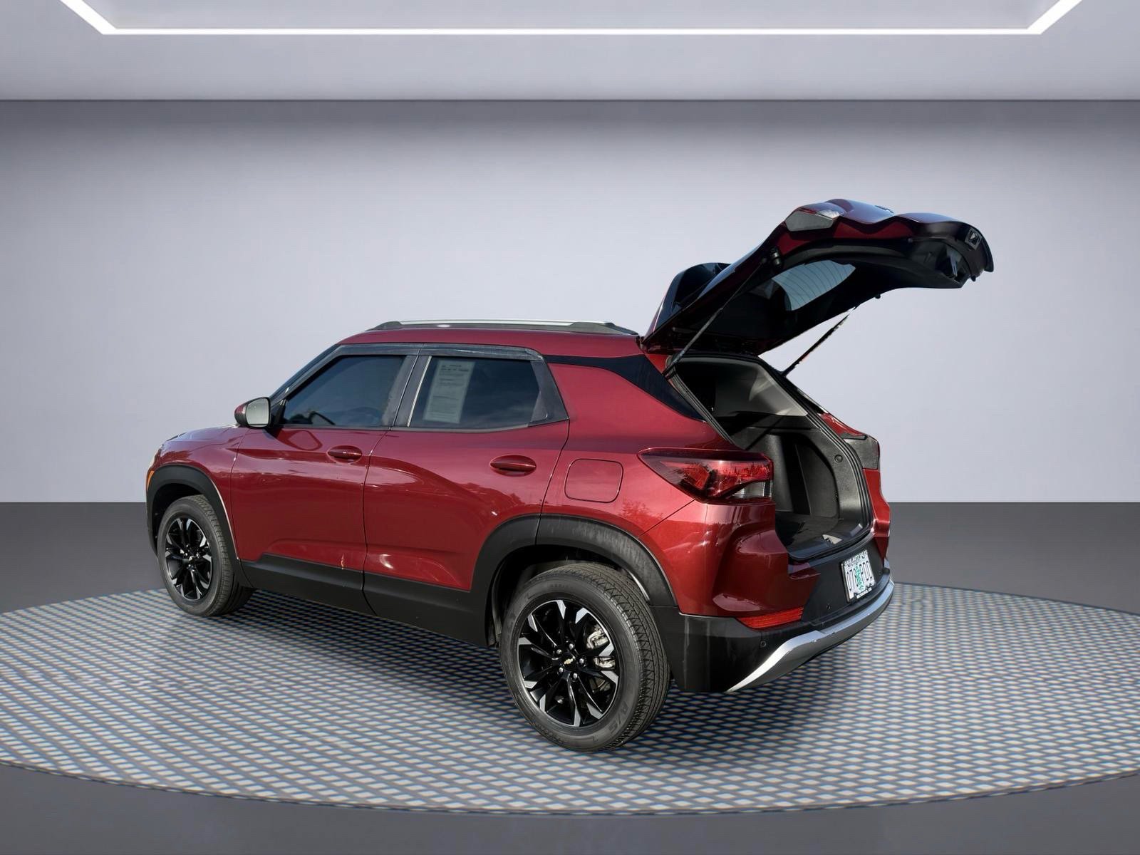 Used 2022 Chevrolet TrailBlazer LT w/ Convenience Package FWD image 8