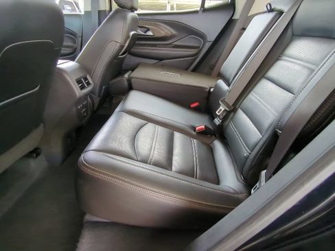 Certified 2022 GMC Terrain Denali w/ Denali Premium Package AWD/4WD image 22