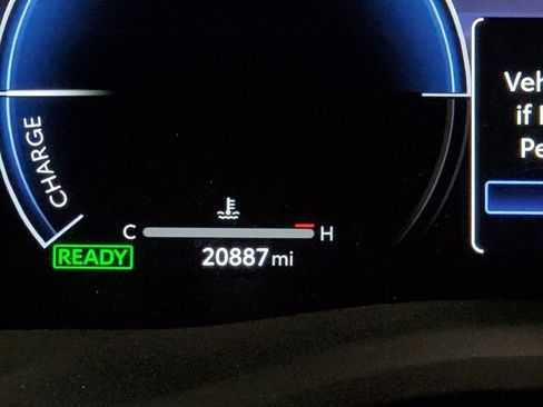 Used 2025 Toyota Camry XSE image 24