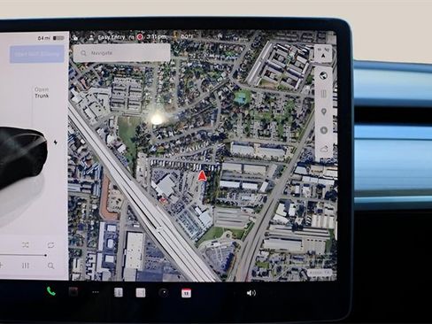 Used 2023 Tesla Model Y Performance image 17