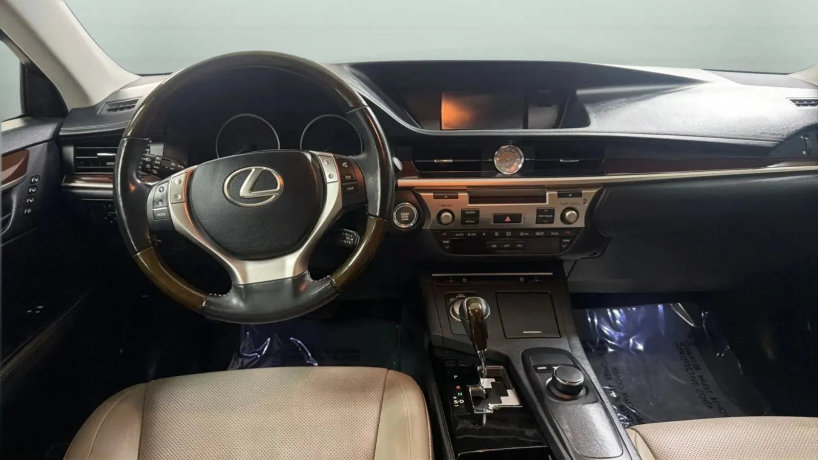 Used 2014 Lexus ES 350 w/ Premium Package FWD image 10