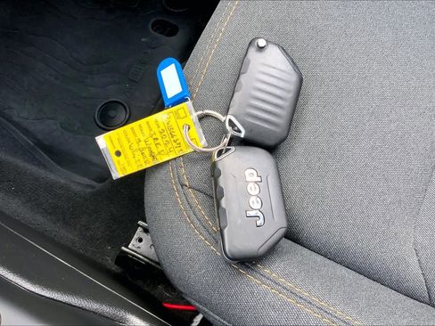 Used 2024 Jeep Wrangler Sport AWD/4WD image 14