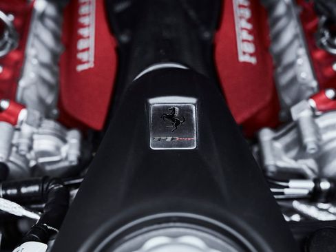 Used 2024 Ferrari SF90 Spider image 29